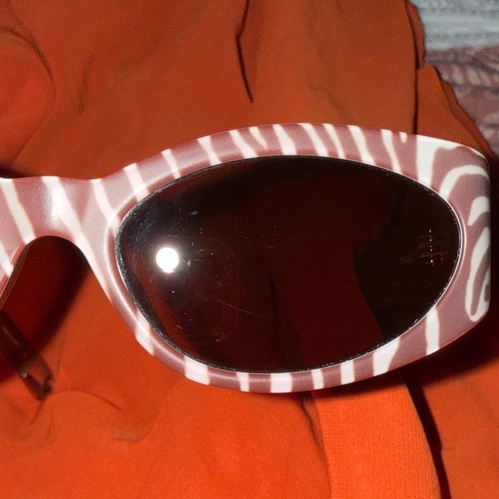 Jacquemus Brown and White Zebra Sunglasses - Picture 7 of 10